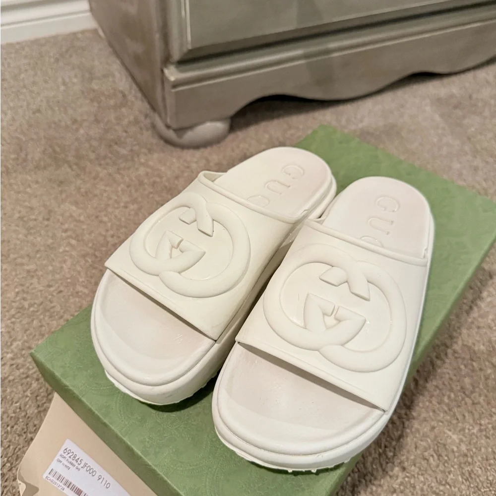 Gucci Cream Embossed Logo Slides - Picture 2 of 4